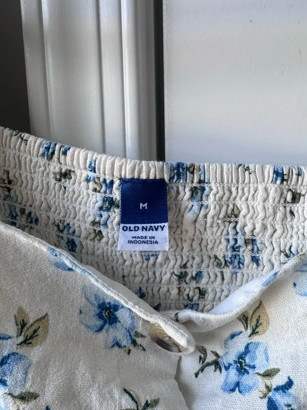 Old Navy White Floral Puff-Sleeve Mini Dress with Blue Floral Print - Image 3