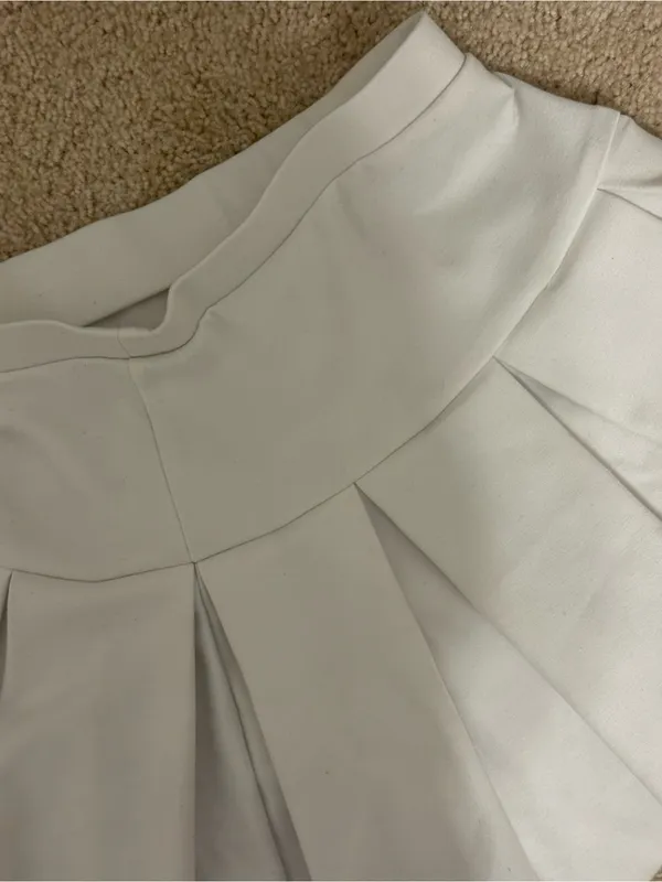 Lioness White Pleated Skirt - Image 4