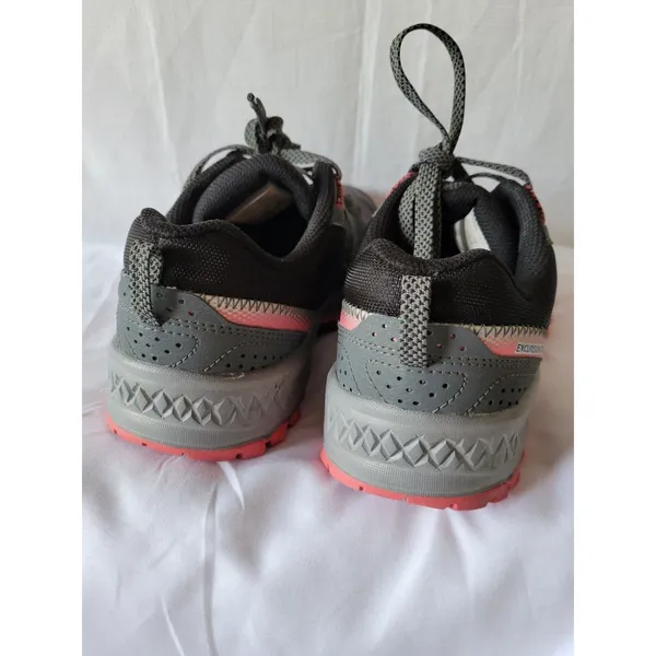Saucony Women's Excursion TR14 Gray size 8 - Image 4
