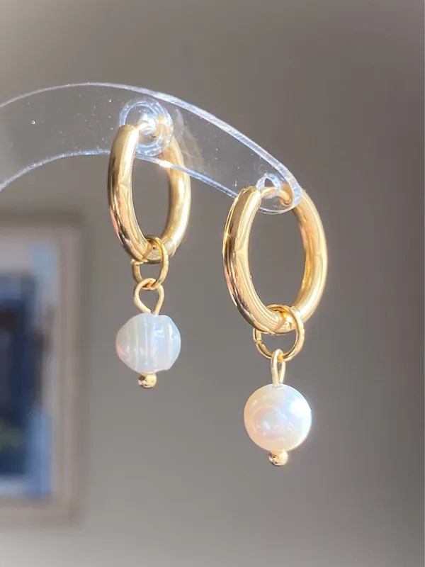 Handmade dainty freshwater pearls hoop earrings💖 - Image 2