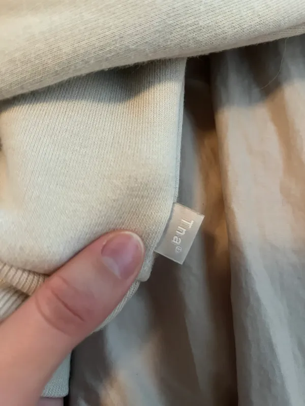 Aritzia Cropped 1/4 Zip - Image 3