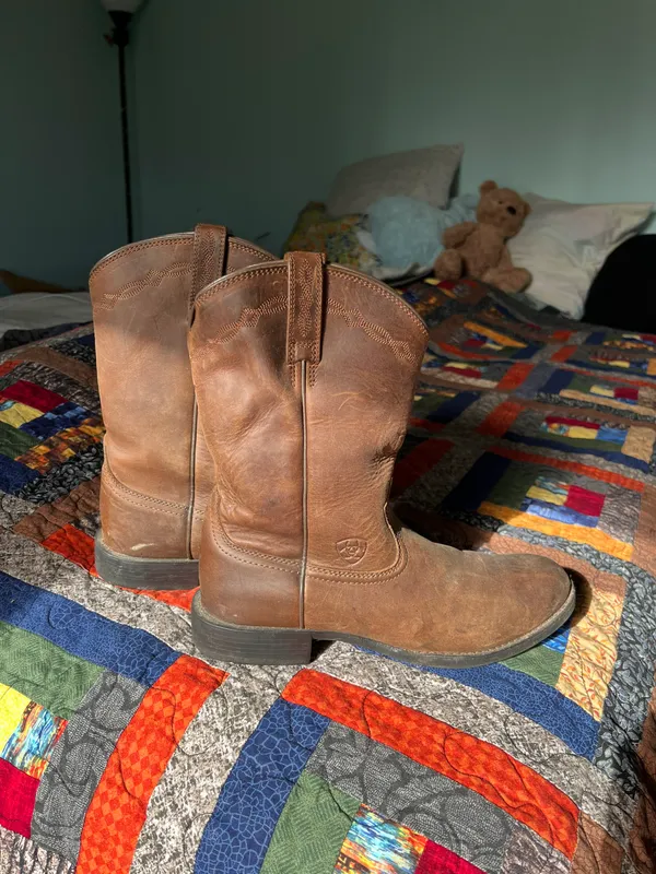 Ariat Cowgirl Boots - Image 4