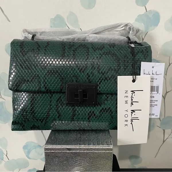 Nicole Miller Black and Green Snake Skin Crossbody Chain Link Strap Purse - Image 8