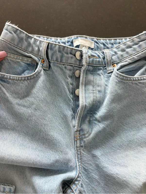 H&M Light Blue Straight Leg High Waist Jeans Us4 - Image 4