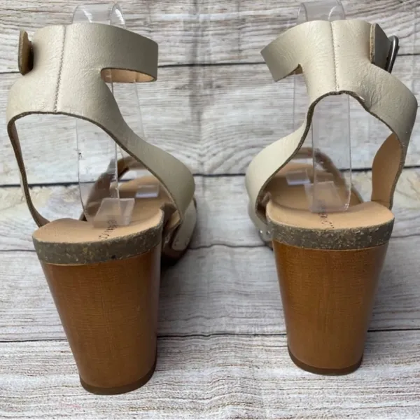 Lucky Brand Hadilla Women’s Tan Leather Platform Sandal With Studs Size 10M - Image 9