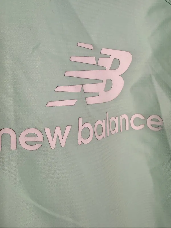 New Balance Women's Mint Hooded Windbreaker Jacket Medium Activewear - Image 3