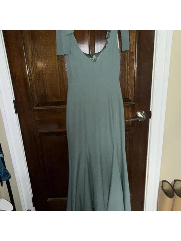 Revelry Nicole Crepe Dress - Image 4