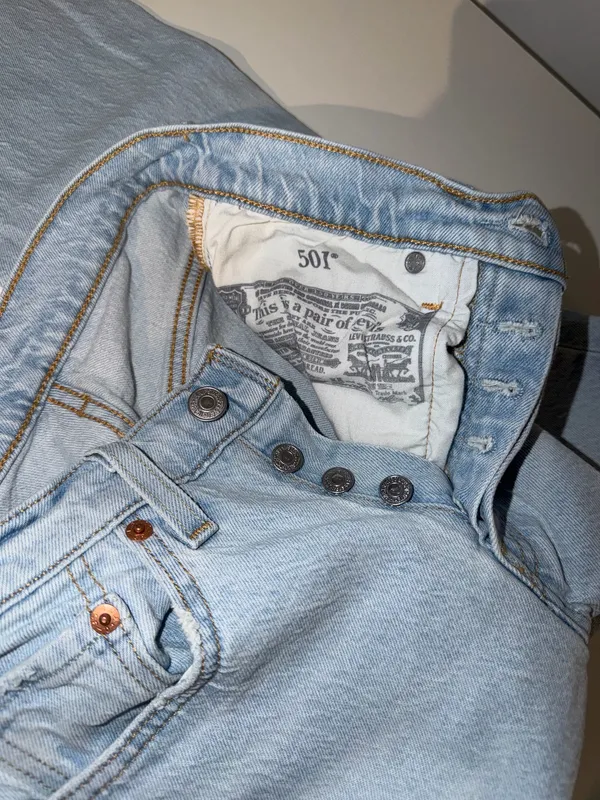 Levi’s 501 Jeans Button Fly Straight Leg - Image 3