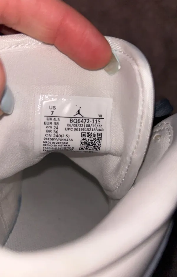 Air Jordan Women’s  1 Mid Stealth - Image 8