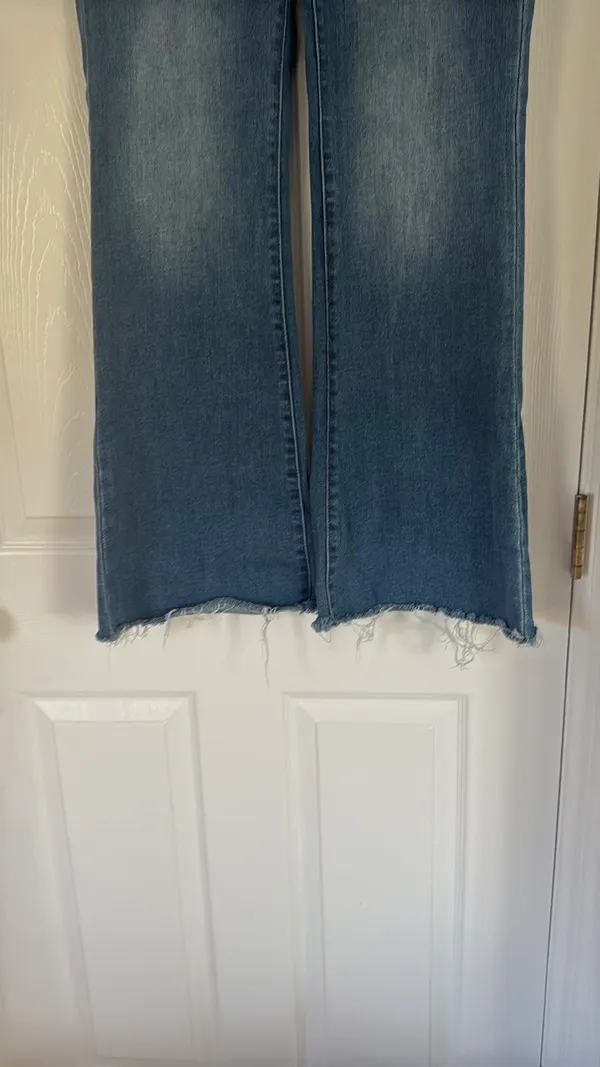 Vervet Jeans Distressed Denim 31 - Image 2