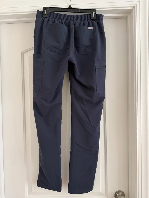 Figs Grey Straight-Leg Cargo Joggers Size S/T - Image 5