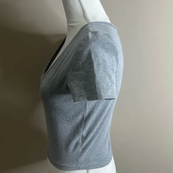 NWT wild fable gray crop t shirt medium - Image 2