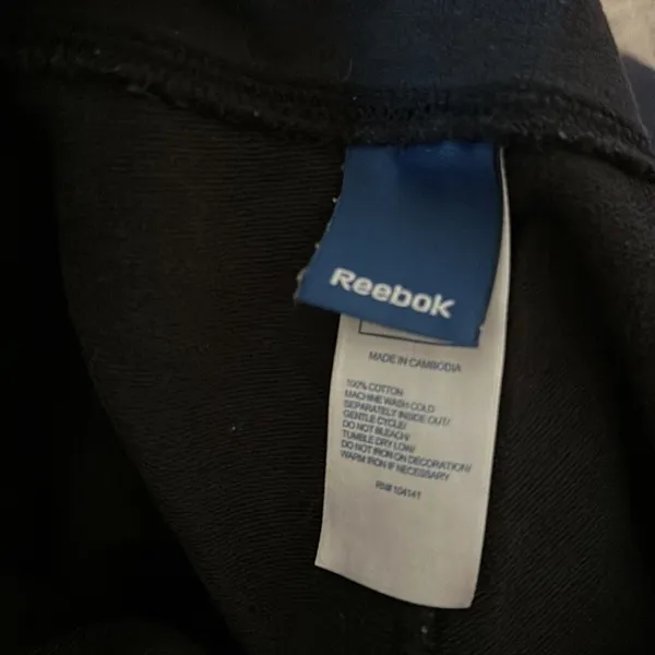 Reebok sport capris - Image 2