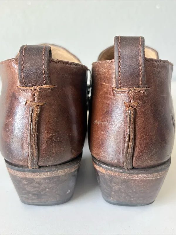 Frye Poined Toe Ankle Boots Brown Leather Western Block Heels Women’s Size 8 B - Image 4