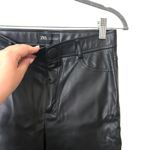 ZARA Faux Leather‎ Skinny Pant Zip Ankle Sz Medium - Image 4