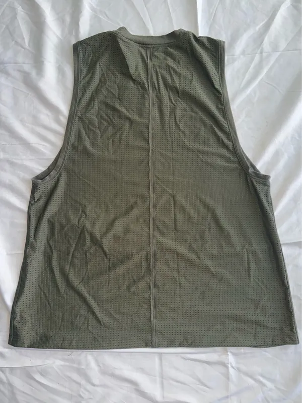 Lululemon Tank Olive Green - Image 4