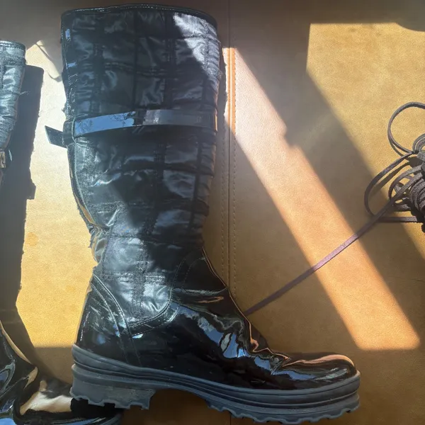Aquatalia Black Quilted Patent Leather Boots Lug Sole Buckle‎ Detail Size 8 - Image 2