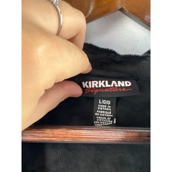 Women’s Kirkland Signature Large Black Rain Jacket - Image 4