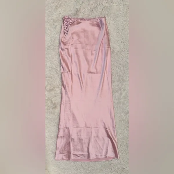 NWOT HOUSE OF CB 'Giuliana' Ballerina Pink Satin Maxi Skirt Sz XS - Image 5