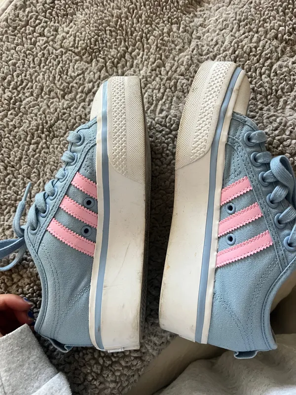 Adidas Shoes Women’s nizza - Image 5