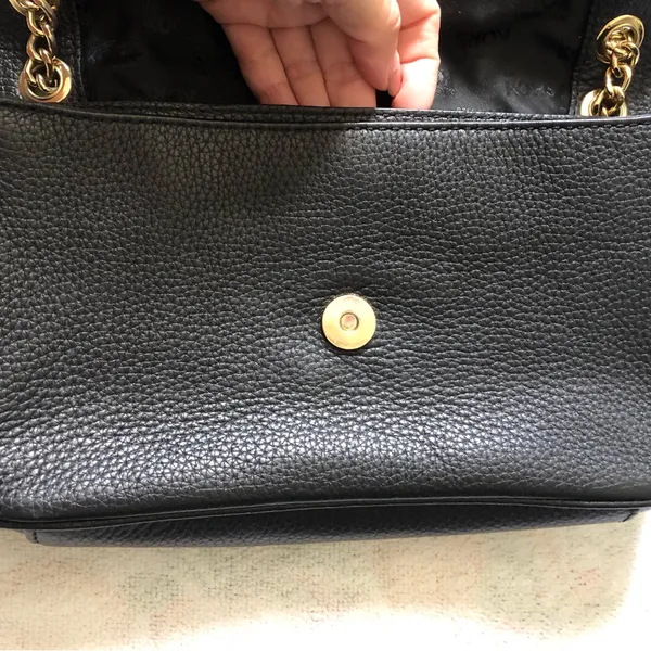 Michael Kors Black Shoulder Bag with Gold Accents - Image 7