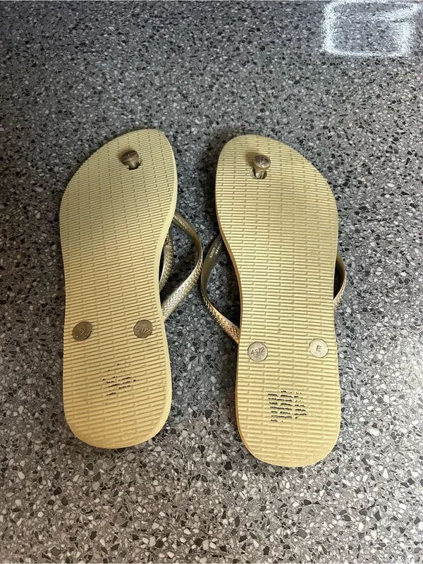 Havaianas Slim Flip Flops in Metallic Gold - Image 5