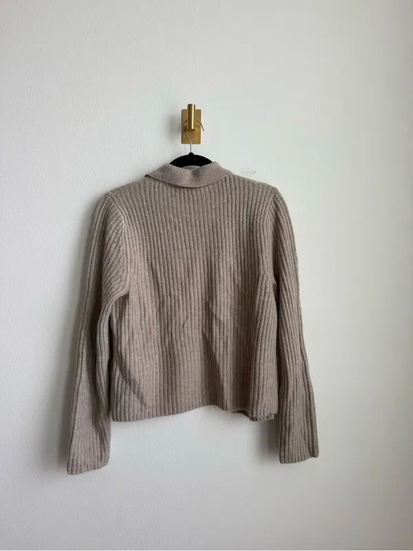 Abercrombie & Fitch Taupe Ribbed Knit Collared Pearl Button Cardigan Size S - Image 8