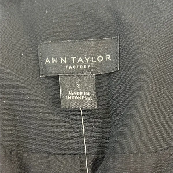 Ann Taylor Black Blazer Modern Minimalist Suit Jacket - Image 2