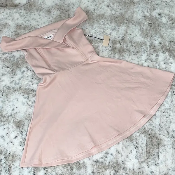 superdown 🆕 NWT | Blythe Off The Shoulder Mini Dress | Revolve - Image 8