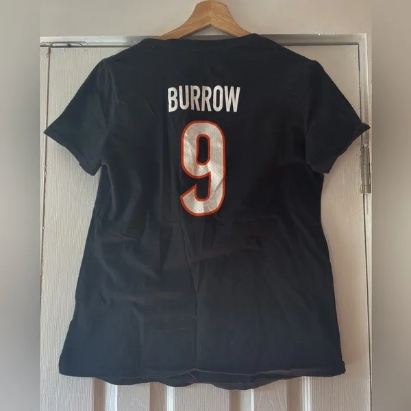 Fanatics Cincinnati Bengals‎ Burrow V-Neck Tee Women’s Size Medium NWOT - Image 2