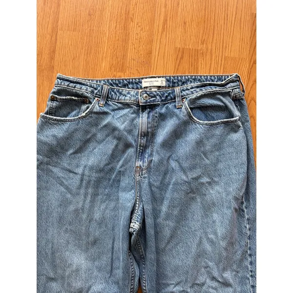 Abercrombie & Fitch Curve Love High Rise The Loose Jean Size 18 - Image 3