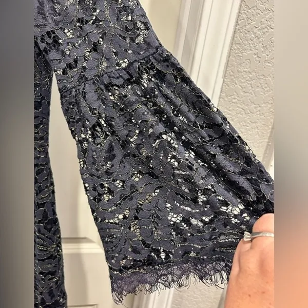 Dress The Population‎ Navy Gold Metallic Lace Bell Sleeve Mini Dress Size L - Image 10
