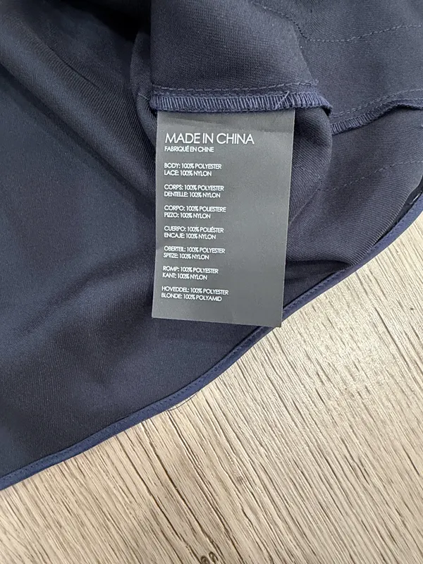 Club Monaco top  - Image 4