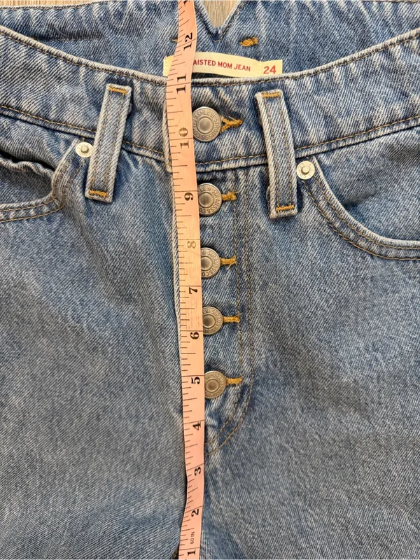 Levi’s 24 High Waisted Mom Jean Button Fly‎ Women's Casual Classic Blue Denim - Image 8