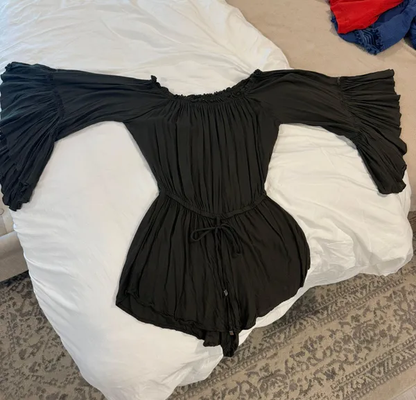 Boutique Off The Shoulder Romper Size M - Image 3