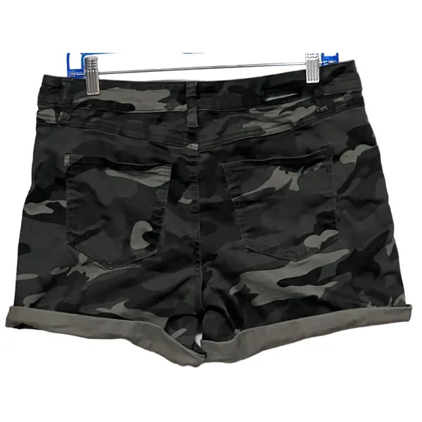 Sound/Style Women's Bobby Boyfriend Short Elite Comfort Stretch‎ Camo Size 10 - Image 2