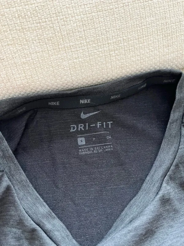 Nike Men's Gray Dri-fit T-Shirt - Image 3