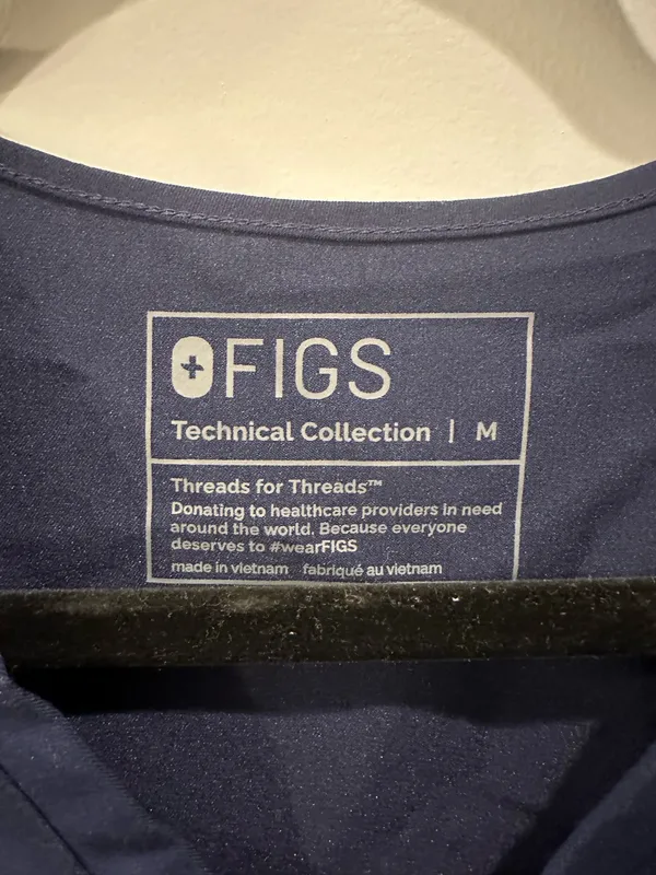 FIGS Catarina One Pocket Scrub Top - Image 11
