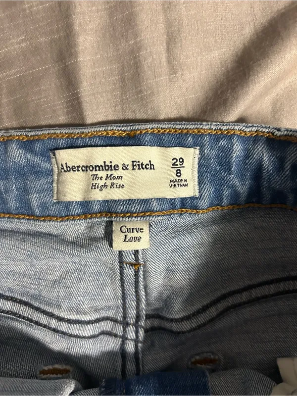 Abercrombie & Fitch Women's The Mom High Rise Curve Love Jeans Size 8/29 - Image 2