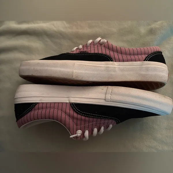Vans Pink and Black Casual Sneakers - Image 4