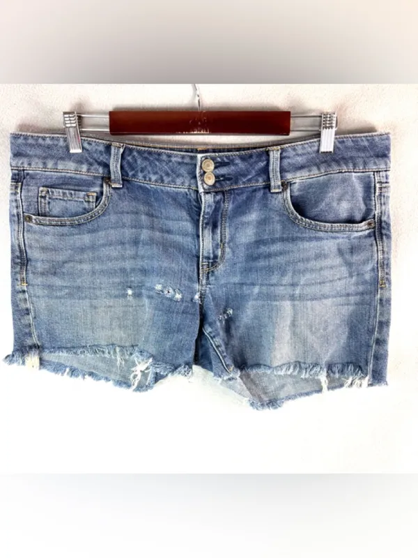 American Eagle Outfitters XL Light Blue Distressed Denim Jean Shorts - Image 7