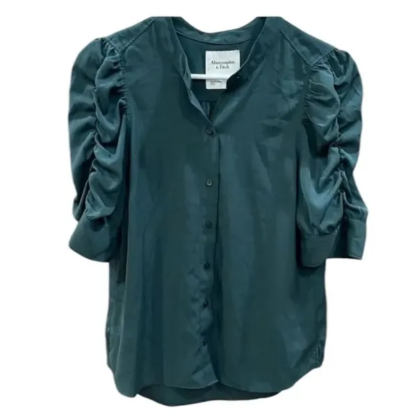 ✨Abercrombie & Fitch Ruched Sleeve Sz Small Emerald Green Women’s Top✨ - Image 3