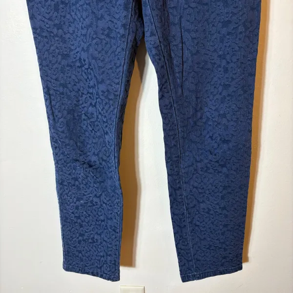 Soft Surroundings Pull On‎ Jeans Size TS (tall small) Blue Floral Print Casual - Image 3
