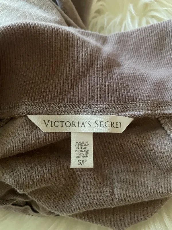 Victoria's Secret Silver Gray Velour Half Zip Sweater - Image 8