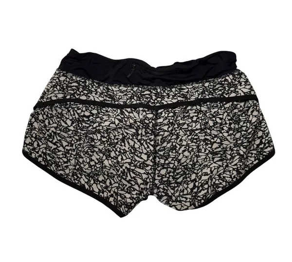 Lululemon Speed Up Shorts in Black & White Ice Breaker - Image 2