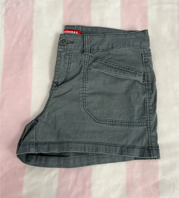 Unionbay Cargo Shorts - Image 3