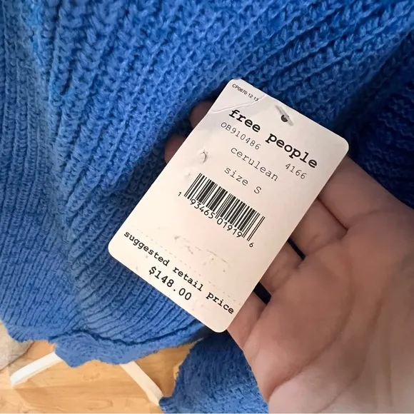 FREE PEOPLE NWT Blue‎ Cerulean Oversized Knit Sweater Size Small - Image 4