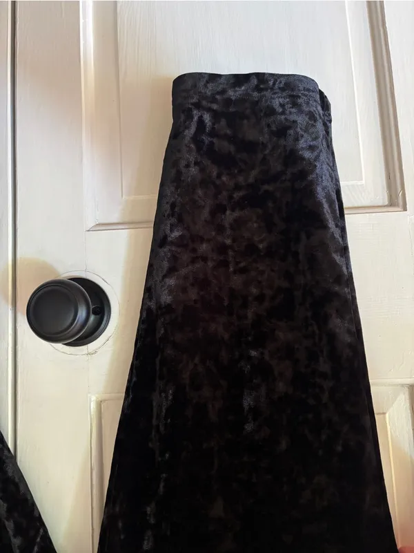 Urban Outfitters‎ Black Velvet Overall Jumpsuit Size Small Shapeless Overalls - Image 7