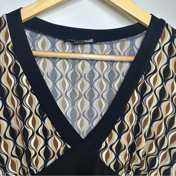 I.N. San Francisco Y2K Tie Back Top. Size: Small. Black Geometric print. - Image 3