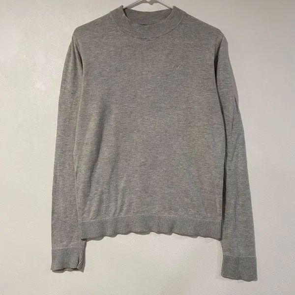 Hollister Gray Crewneck Sweater Small Minimalist Soft Classic Pullover - Image 2